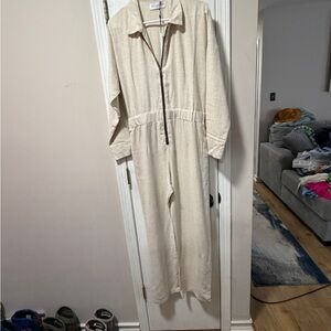 Stillwater linen Long Sleeve Zip-Front Jumpsuit. NWT size large